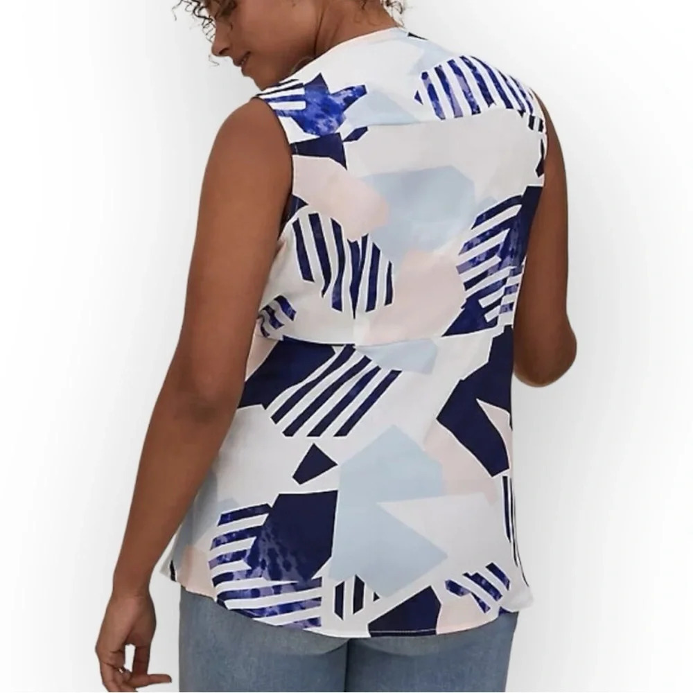 Torrid Blue Geo Peplum Georgette Button-Front Tie-Front Blouse 4